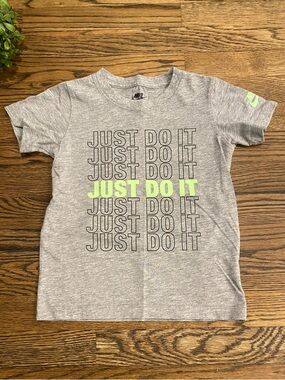 Nike Kids Just Do It Tshirt Sz 5-6